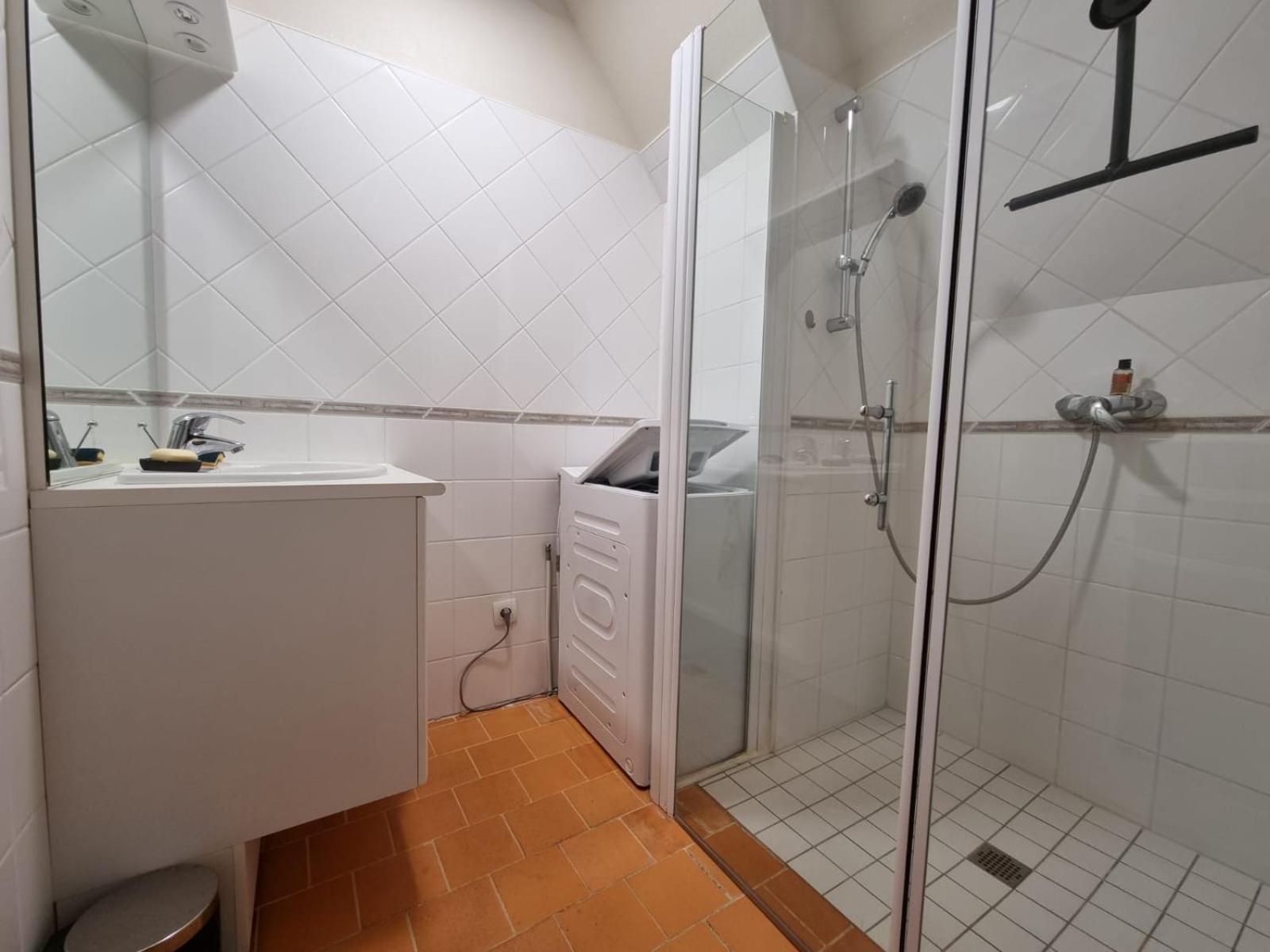 Appartement Au Centre De Richelieu Bagian luar foto
