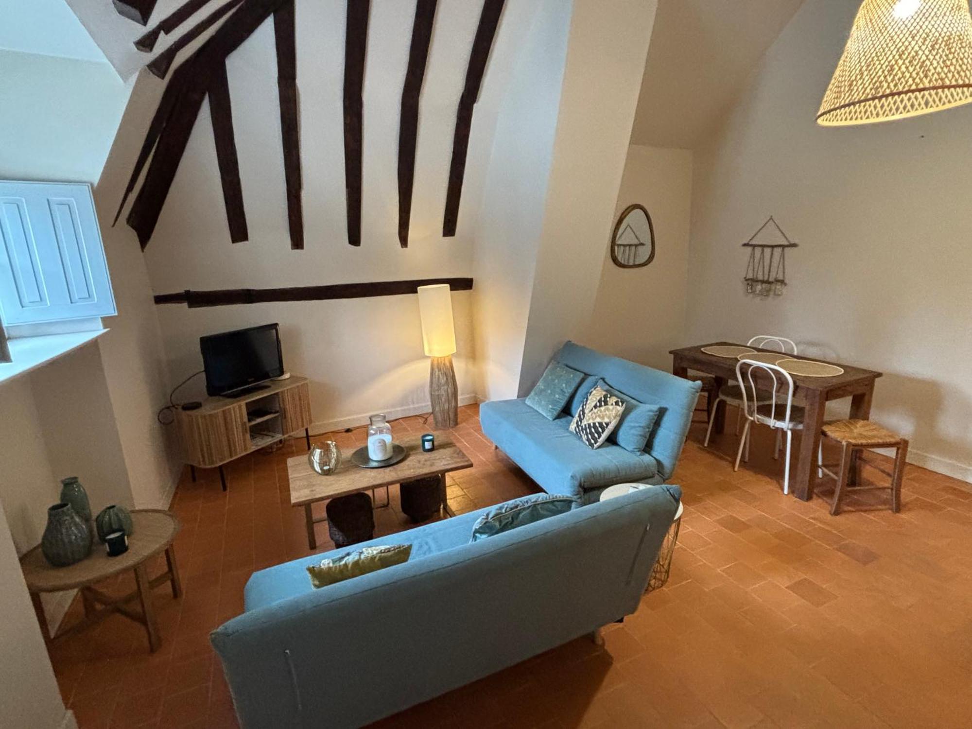 Appartement Au Centre De Richelieu Bagian luar foto